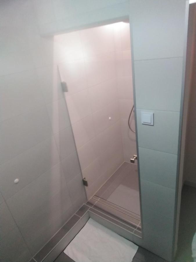 Apartament Zielona Wierzba Blisko Sky Tower Apartment Wroclaw Ngoại thất bức ảnh